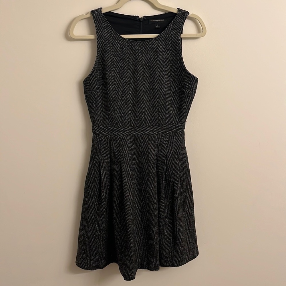 Banana Republic wool dress size 0